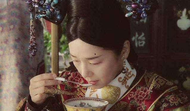 太后娘娘在娱乐圈吃瓜,宫廷视角下的明星风云